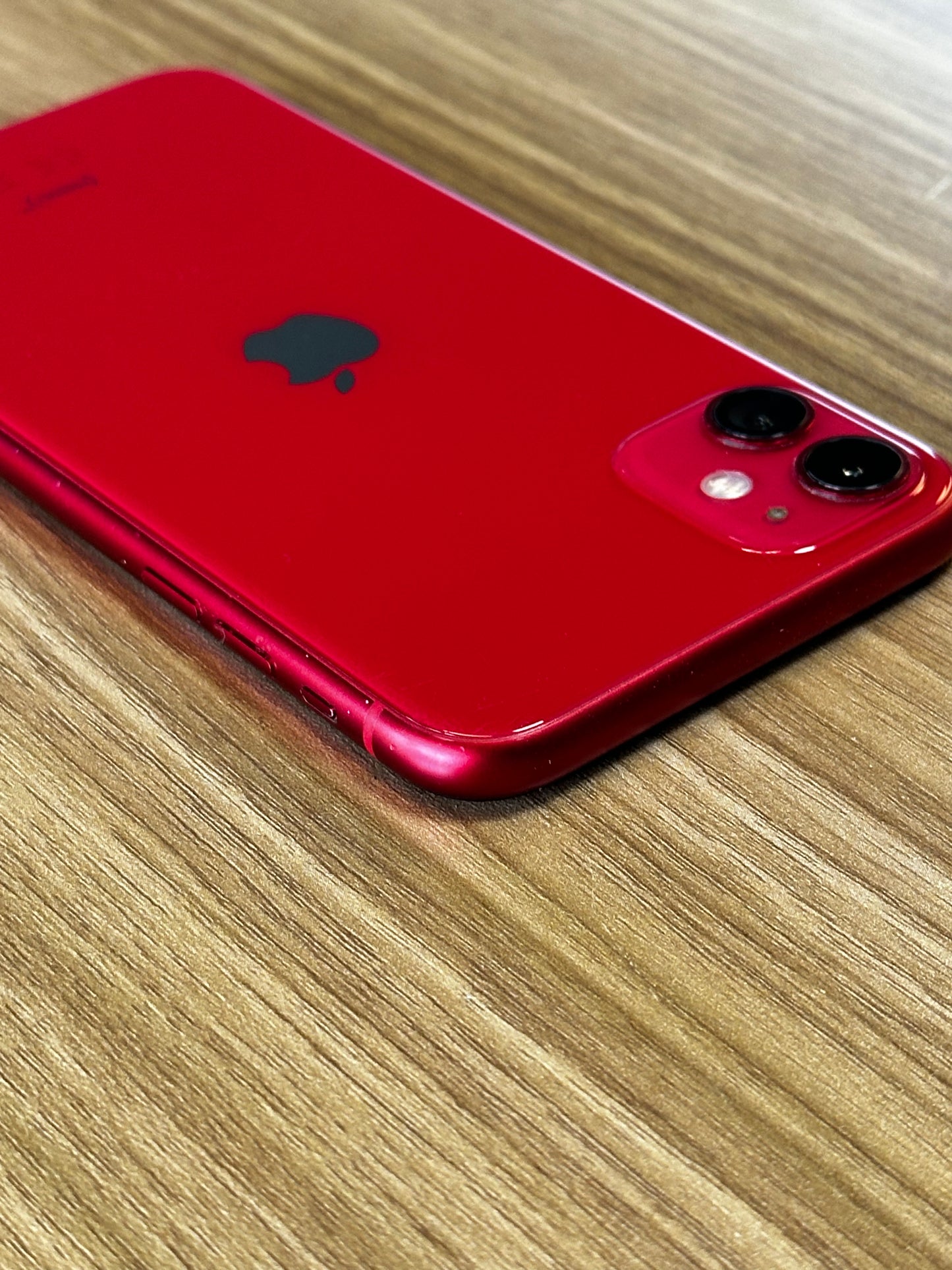 Pre-owned iPhone 11 (64GB Red) - A/B Grade