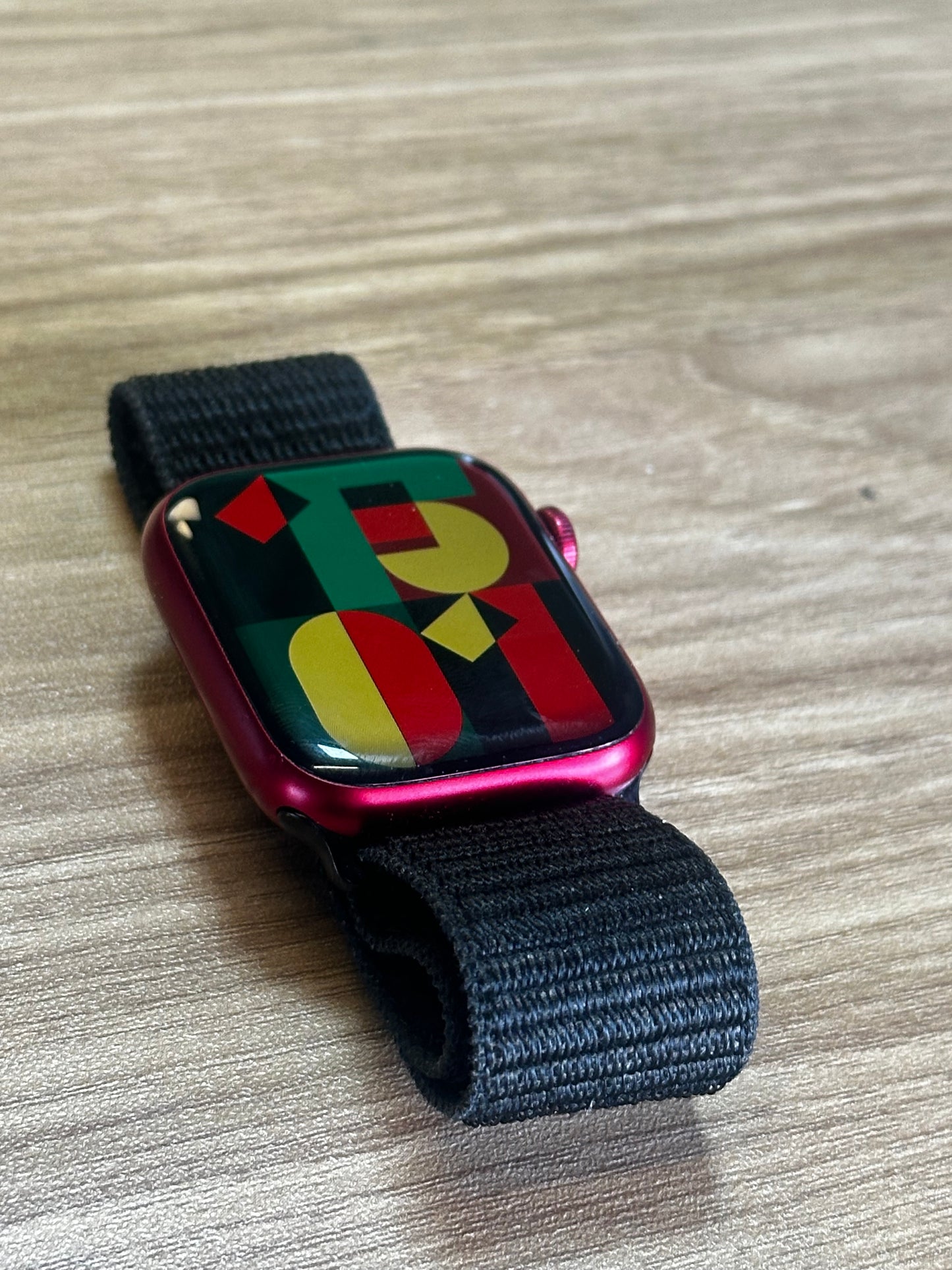 Pre-owned Apple Apple watch 44mm Red - A/B grade