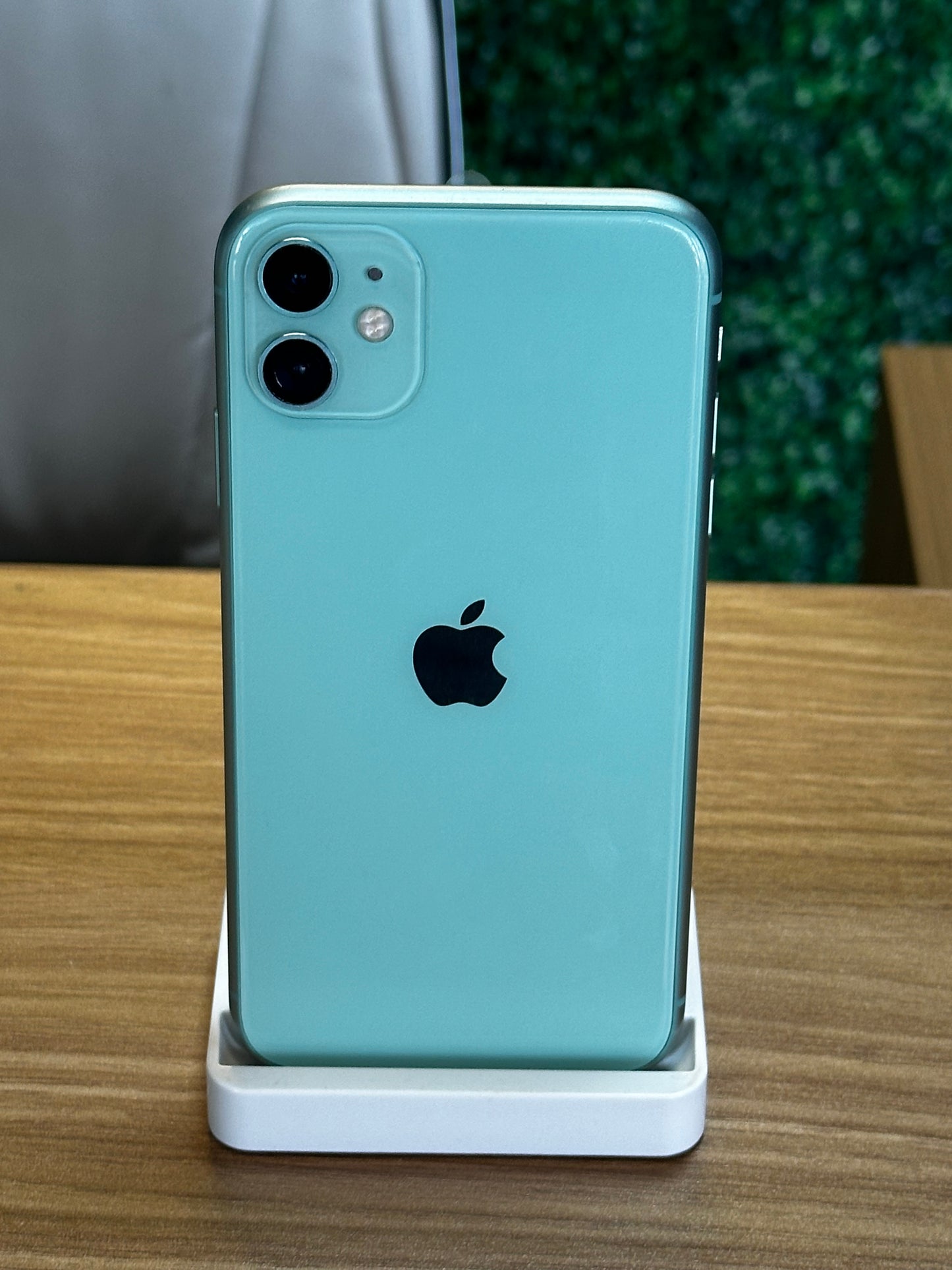 Pre-owned iPhone 11 (128GB Green) - A grade